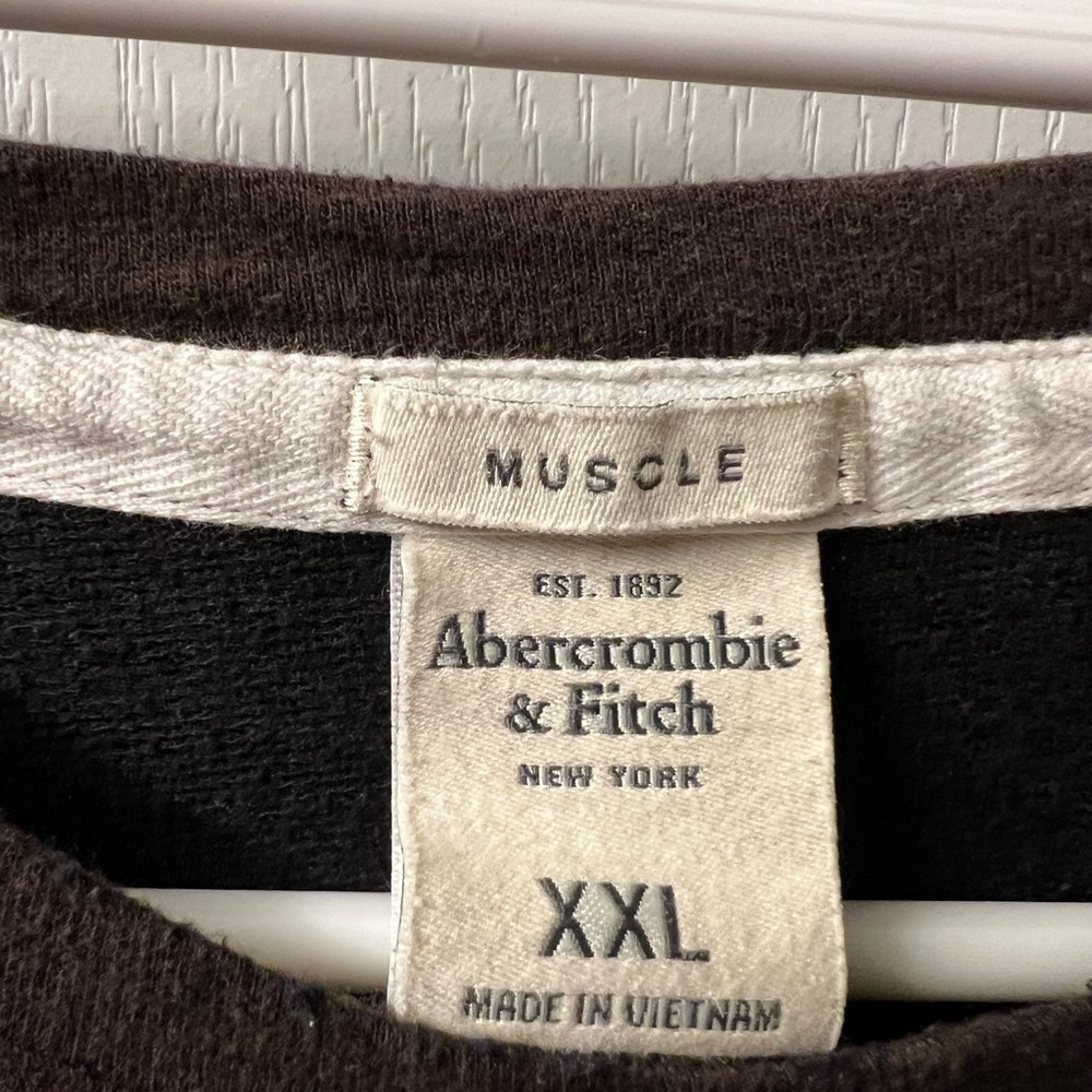 Abercrombie & Fitch Dark Brown Long Sleeve Tee - Picture 2 of 3
